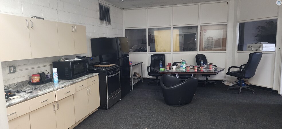 More Photos Of 1109 Decker Rd, Walled Lake Warehouse For Sale