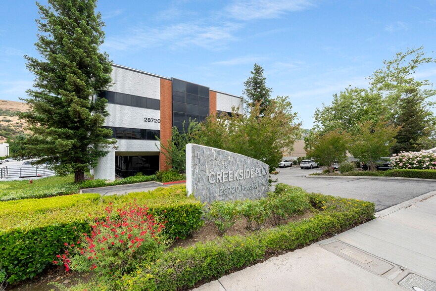 More Photos Of 28720 Roadside Dr, Agoura Hills Office For Lease