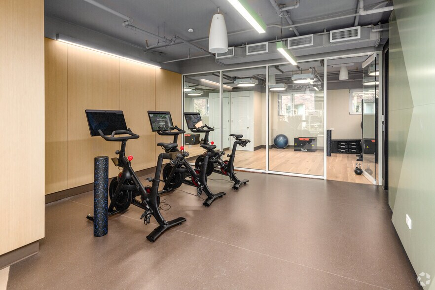 More Photos Of 5300 Wisconsin Ave, Washington Apartments For Lease