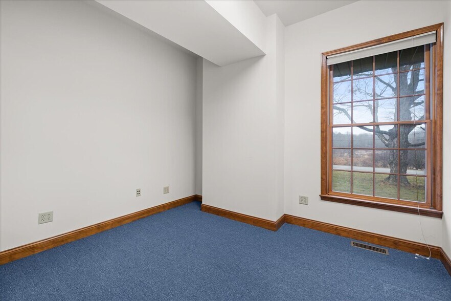 More Photos Of 100 Egbertson Rd, Campbell Hall Loft Creative Space For Lease