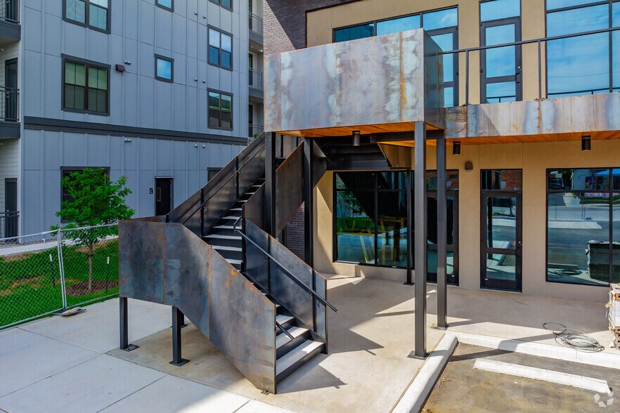 More Photos Of 227 E Cevallos, San Antonio Restaurant For Lease