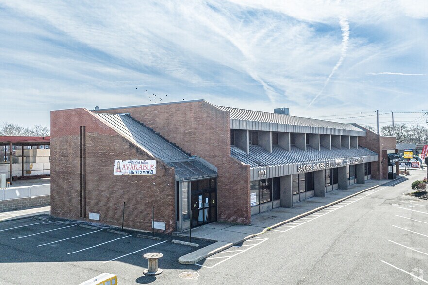 More Photos Of 100 Herricks Rd, Mineola Office For Lease