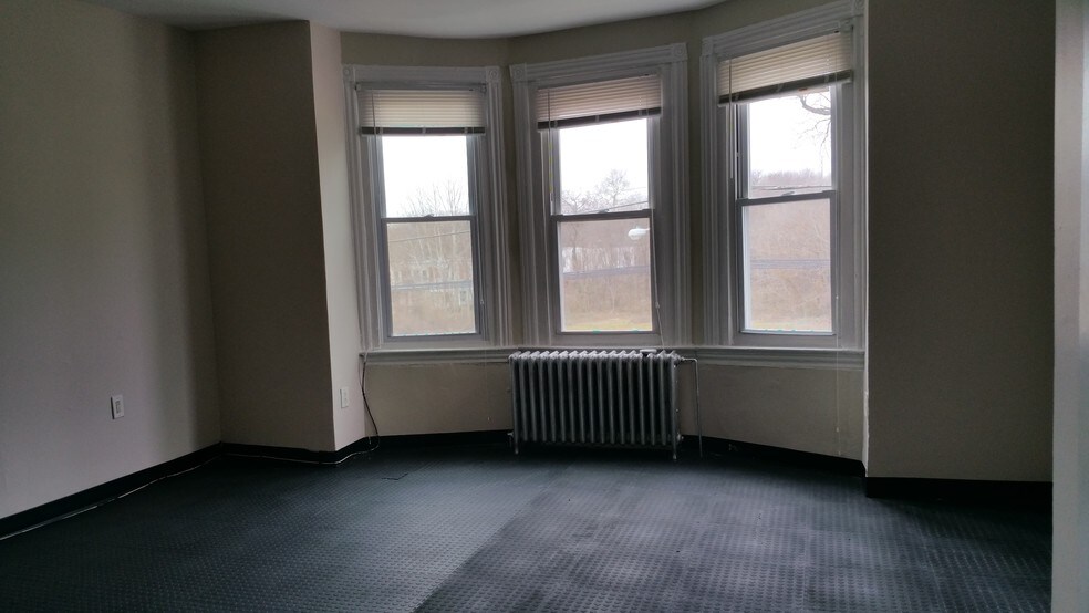 More Photos Of 7020 Woodland Ave, Philadelphia Apartments For Sale