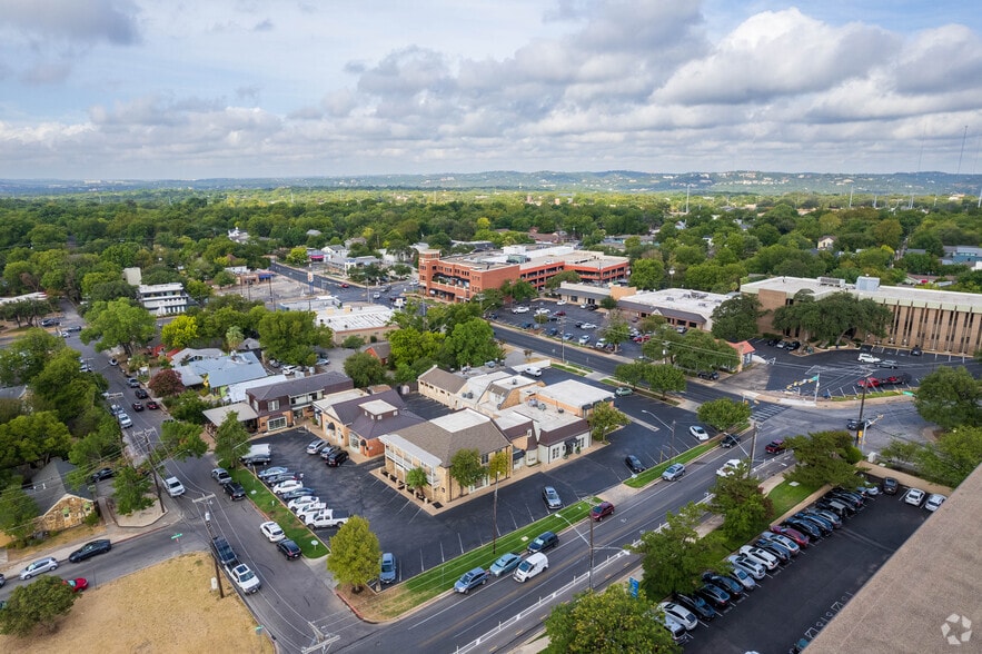 More Photos Of 1601 W 38th St, Austin Storefront For Lease