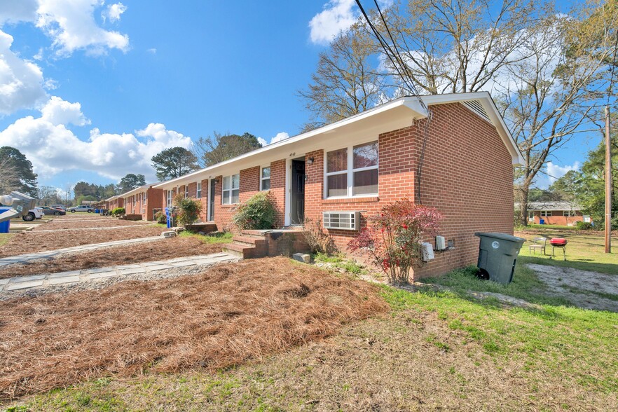 Primary Photo Of 4948 Galveston Dr, Fayetteville Apartments For Sale