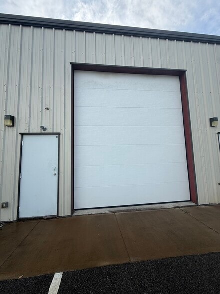 Primary Photo Of Unit 8, Little River Flex For Lease