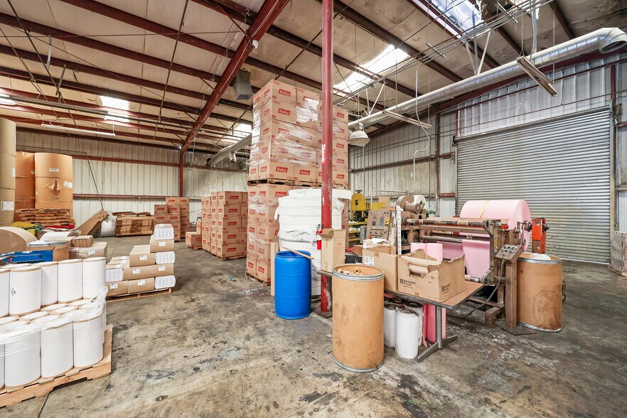 More Photos Of 1087 E 9th St, San Bernardino Warehouse For Lease