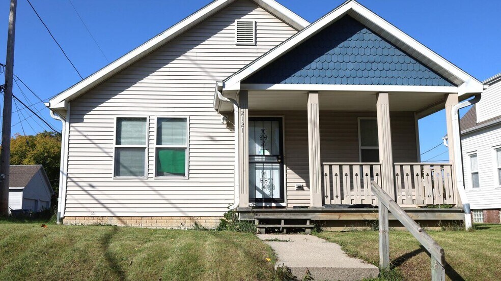 More Photos Of 2121 N 24th Pl, Milwaukee Apartments For Sale