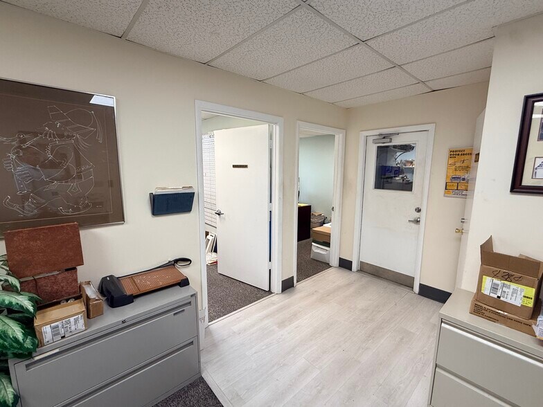 More Photos Of 3765 Investment Ln, Riviera Beach Warehouse For Lease
