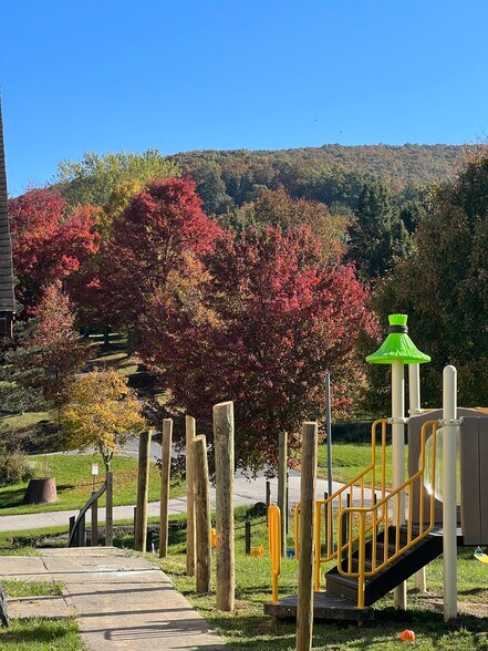 More Photos Of 237 Sherrad St, Marlinton Apartments For Sale