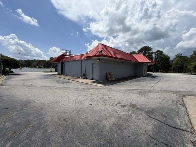 More Photos Of 2820 Ramsey St, Fayetteville Freestanding For Sale