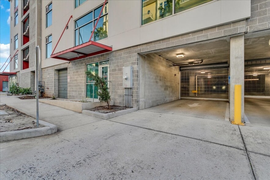 More Photos Of 101 S 12th St, Tampa Apartments For Lease