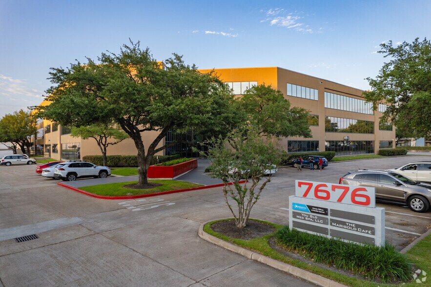 More Photos Of 7676 Hillmont St, Houston Office For Lease