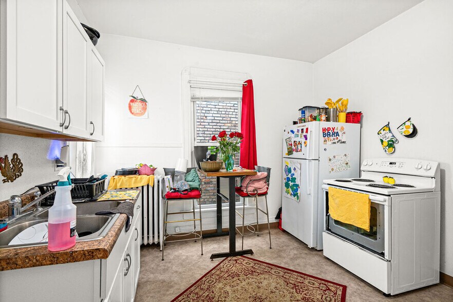 More Photos Of 1426-1428 E 1st St, Duluth Apartments For Sale