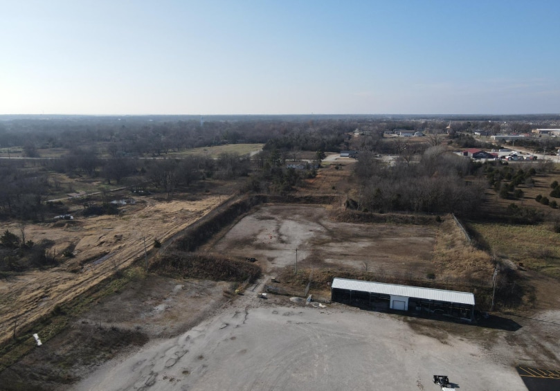 More Photos Of 302 Thunder Rd, Duenweg Warehouse For Sale