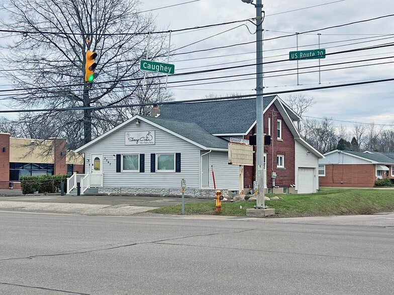 More Photos Of 3567 W 26th St, Erie Freestanding For Sale