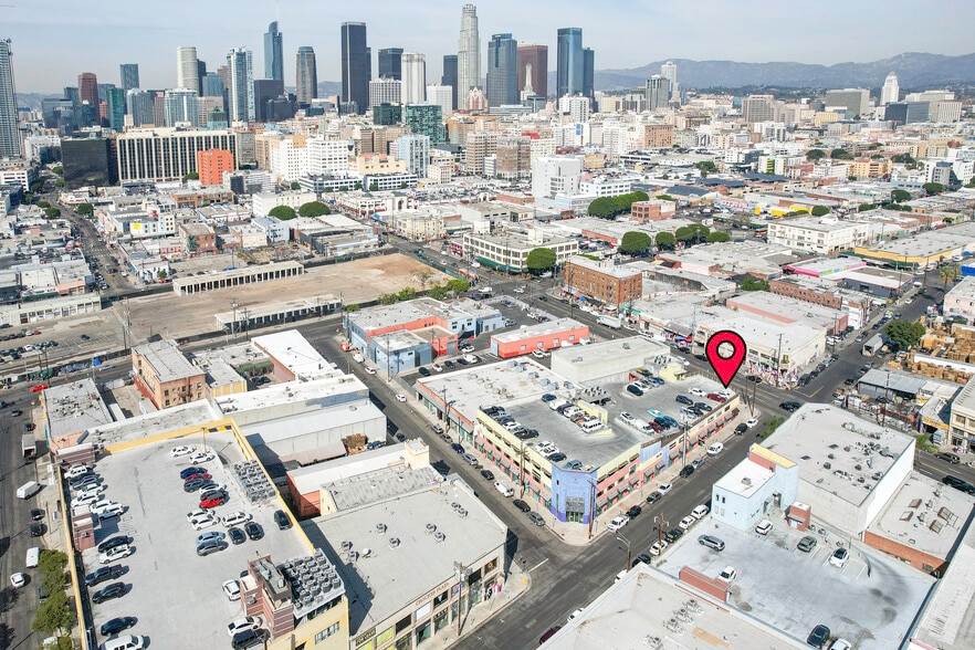 More Photos Of 921 Crocker St, Los Angeles Storefront Retail Office For Sale
