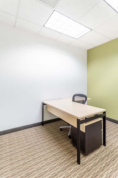 More Photos Of 7500 College Blvd, Overland Park Coworking Space