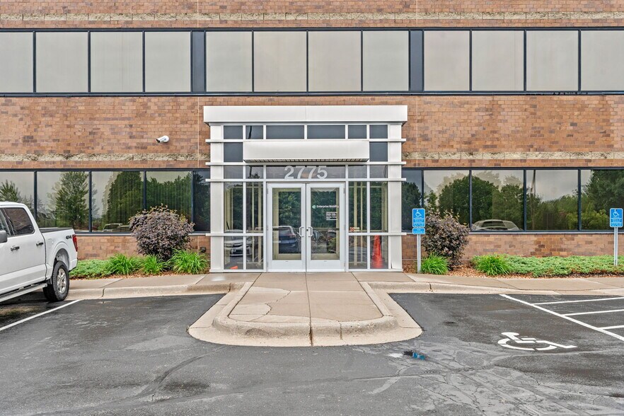 More Photos Of 2775 Blue Water Rd, Eagan Office For Sale