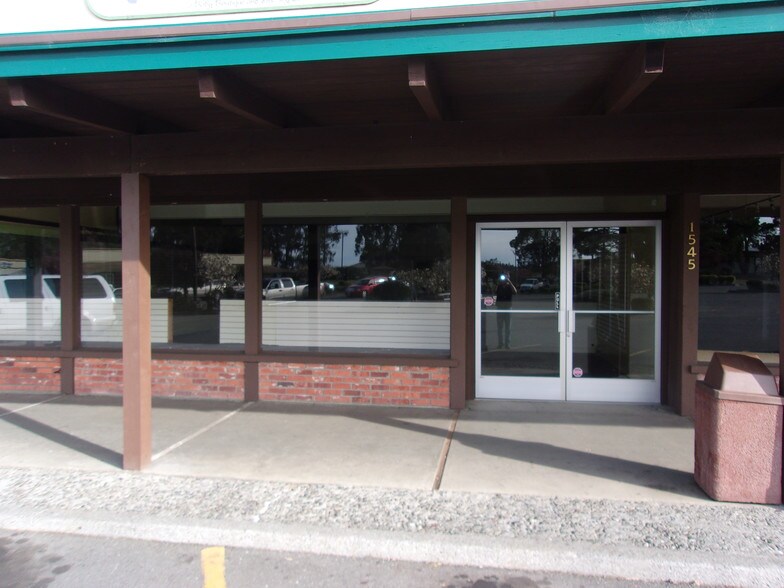 More Photos Of 1503 City Center Rd, Mckinleyville Unknown For Lease