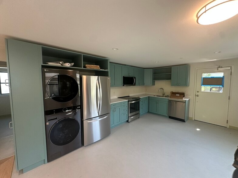More Photos Of 228 21st Ave E, Seattle Multifamily For Sale