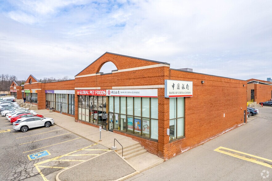 More Photos Of 1170 Burnhamthorpe Rd W, Mississauga General Retail For Lease