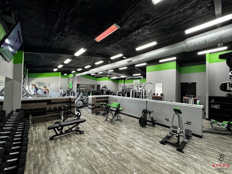 More Photos Of 1405 Sidney Baker St, Kerrville Office For Lease