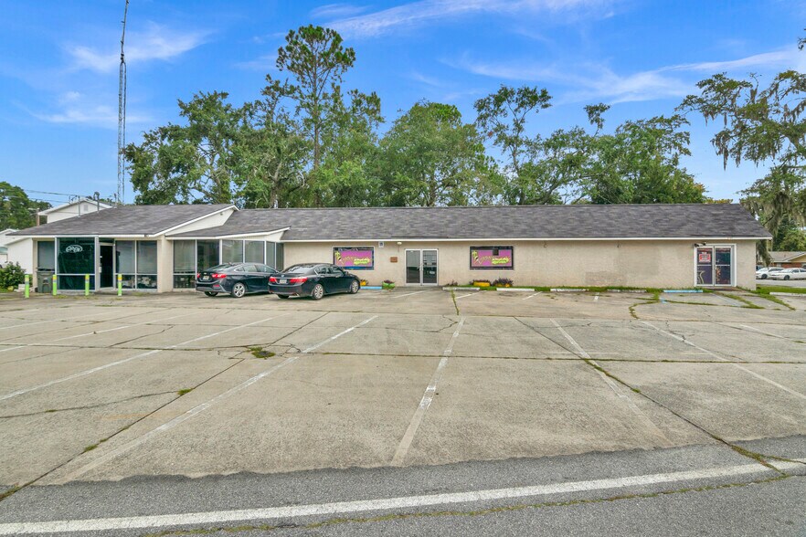 More Photos Of 315 S Welborn St, Hinesville Office For Sale