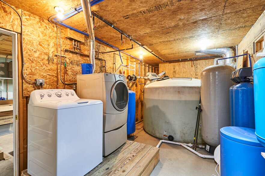 More Photos Of 834 Clyde Hill (South Countyline Rd), Geneva Winery Vineyard For Sale