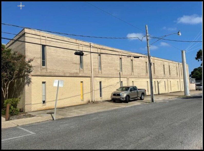 More Photos Of 201 Pasadena Ave, Metairie Schools For Sale