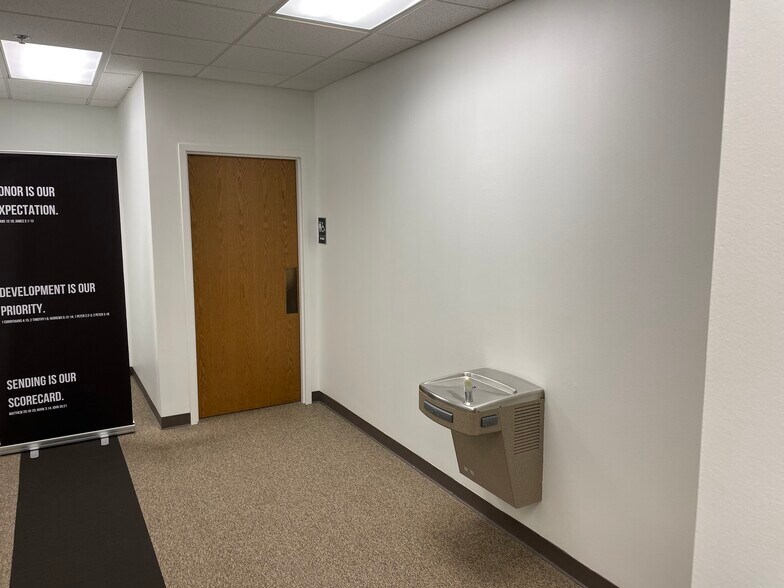 More Photos Of 2110 Fox Dr, Champaign Office For Sale