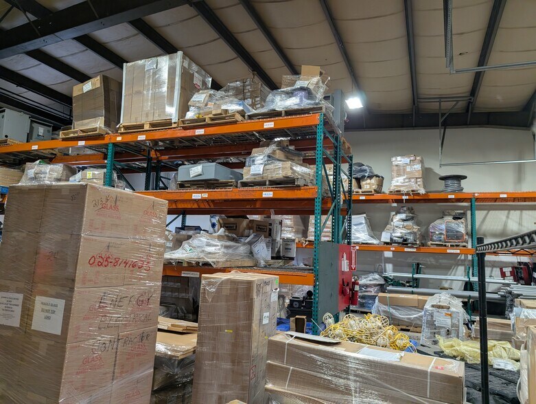 More Photos Of 237 River Rd, Uxbridge Warehouse For Lease