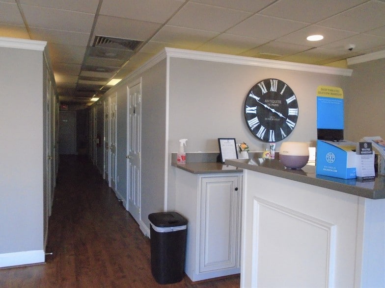 More Photos Of 4 S McCain Dr, Frederick Unknown For Lease
