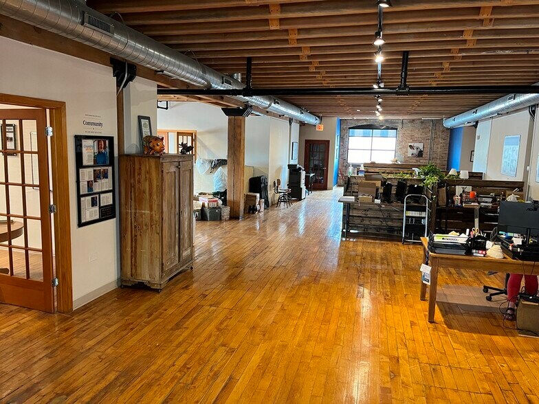 More Photos Of 1529 W Armitage Ave, Chicago Loft Creative Space For Sale
