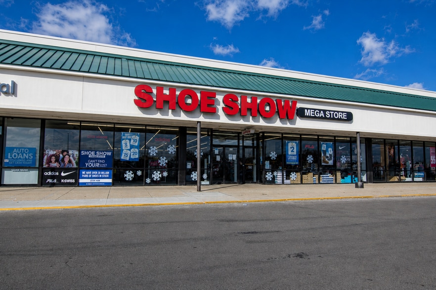 More Photos Of 3735-3907 S High St, Columbus Unknown For Lease