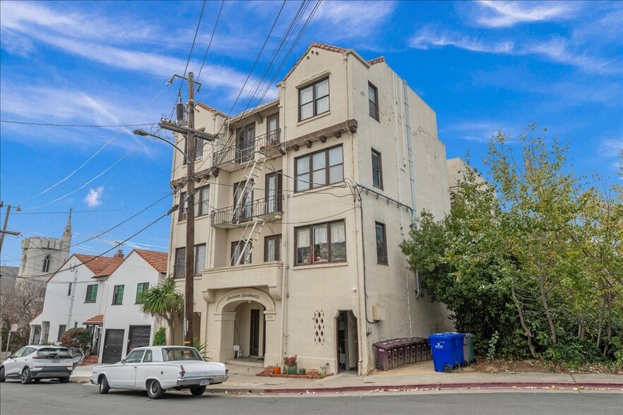 More Photos Of 3719 Emerson St, Oakland Apartments For Sale