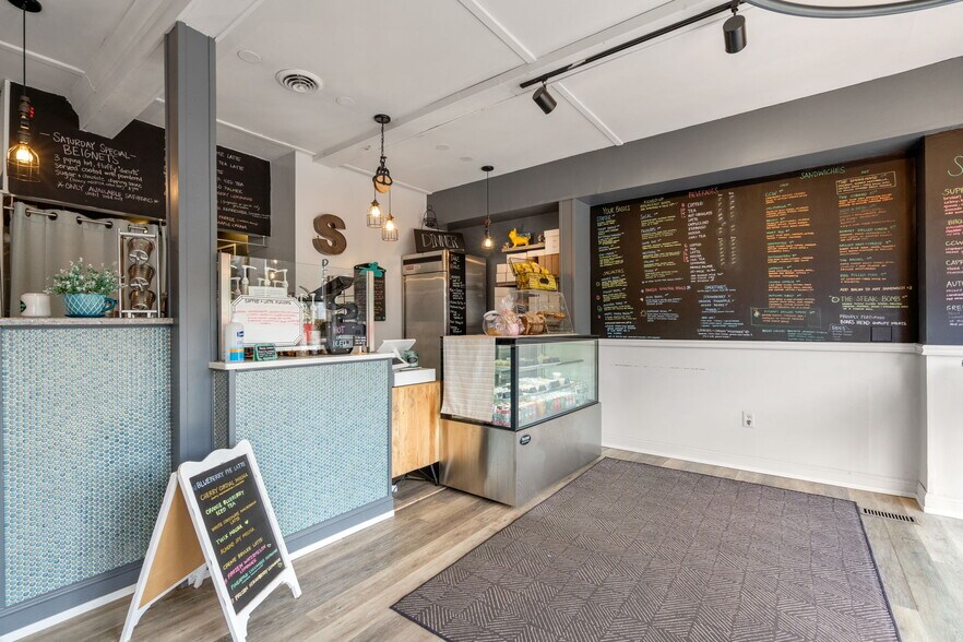 More Photos Of 10-14 Chelmsford St, Chelmsford Storefront For Sale