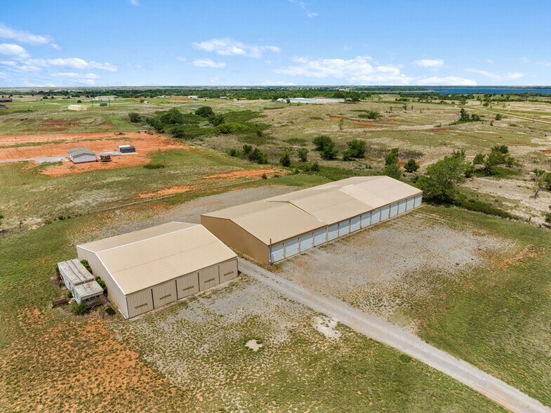 More Photos Of 10277 N 2130 Rd, Foss Convenience Store For Sale