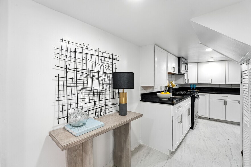 More Photos Of 283 GRIFFITH St, Jersey City Apartments For Sale