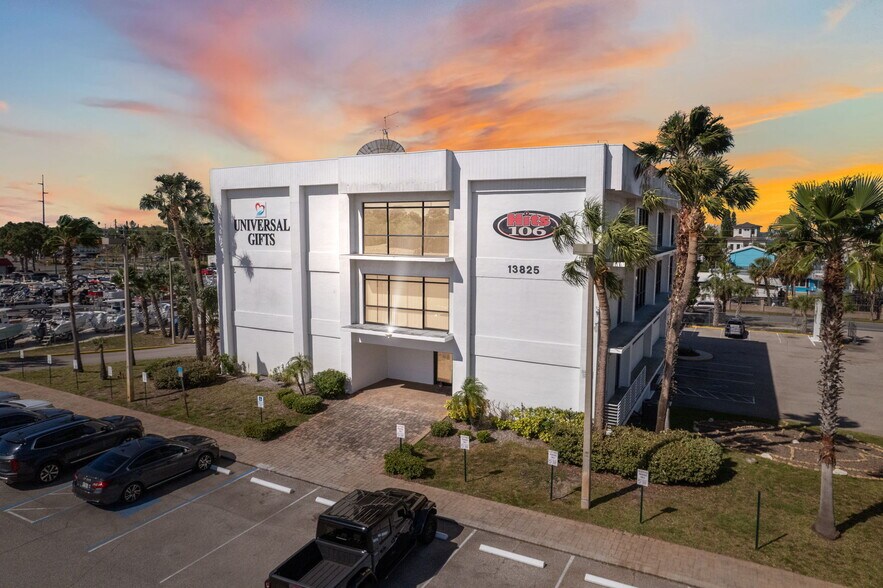 More Photos Of 13825 US Highway 19, Hudson Office For Lease