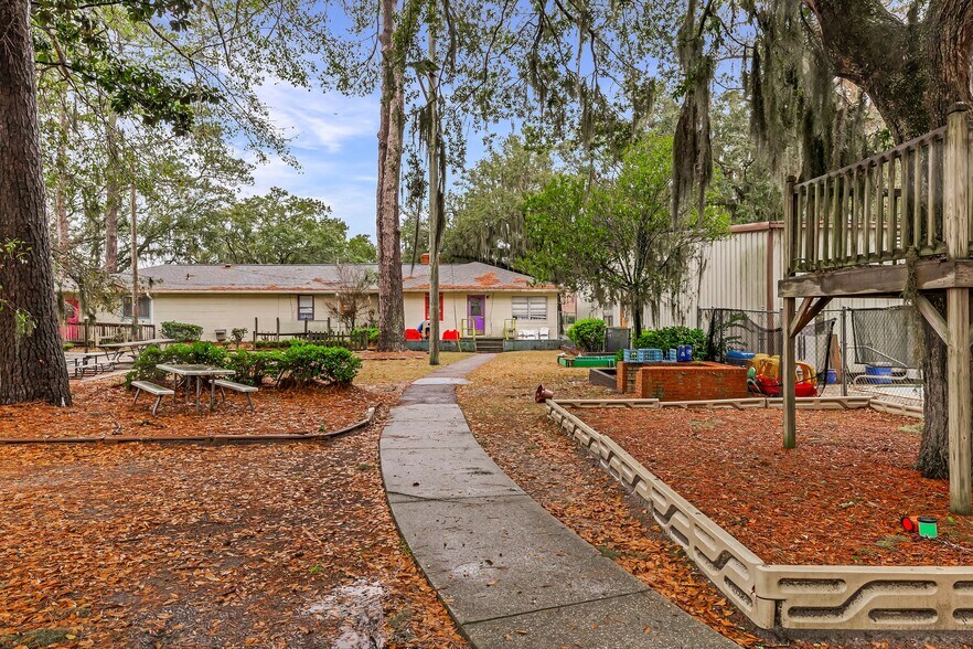 More Photos Of 204 Tibet Ave, Savannah Daycare Center For Sale