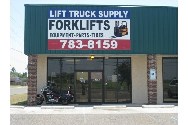 More Photos Of 1101 W Ferguson Ave, Pharr Showroom For Lease