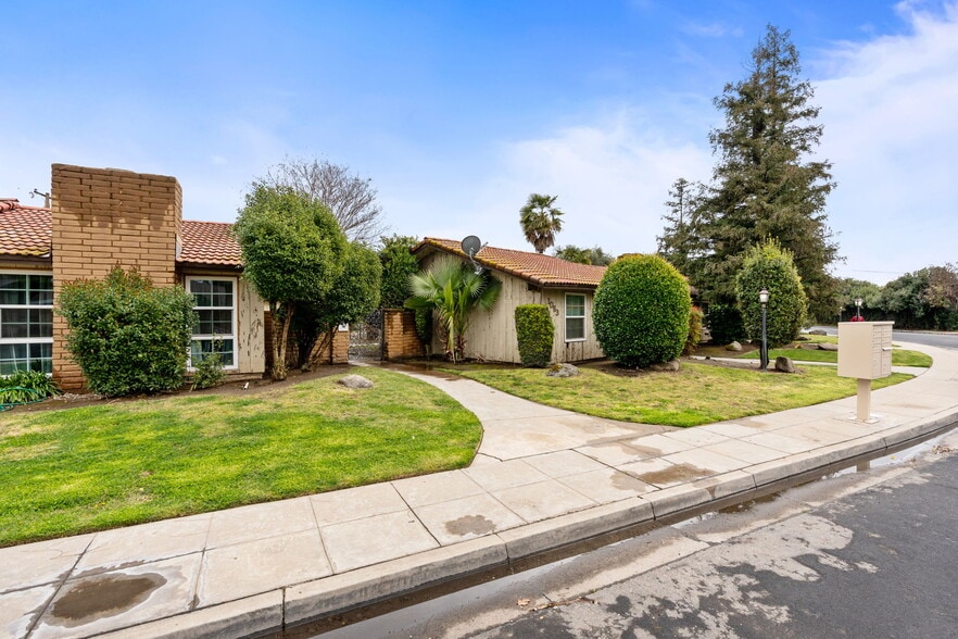 More Photos Of 1063 Pierce Dr, Clovis Apartments For Sale