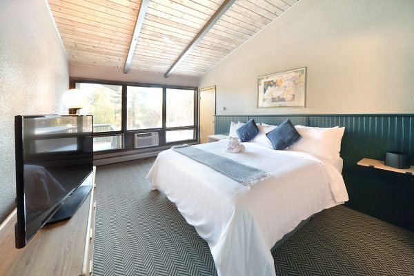 More Photos Of 2206 State Route 9N, Lake George Hotel For Sale