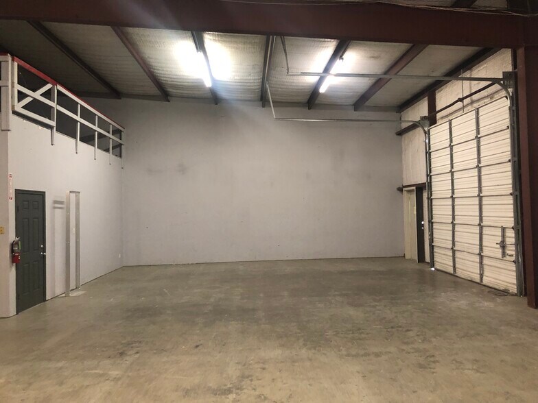 More Photos Of 4545 Old Jacksonville Hwy, Tyler Freestanding For Lease