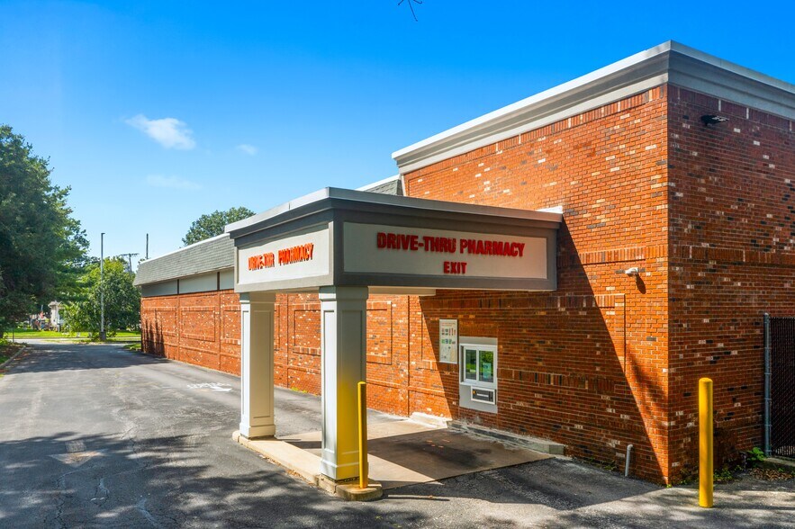 More Photos Of 106 Milan Ave, Norwalk Drugstore For Sale