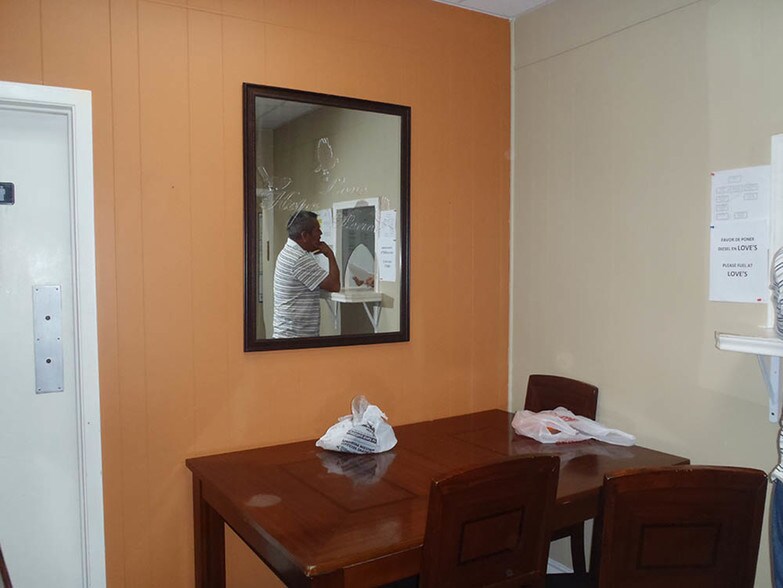 More Photos Of 1605 Military Rd, Brownsville Distribution For Lease