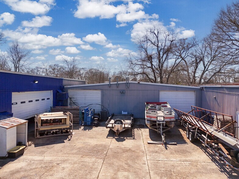 More Photos Of 204-206 Easy St, Lafayette Refrigeration Cold Storage For Sale