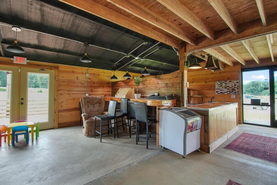 More Photos Of 11074 State Highway 64 W, Overton Freestanding For Sale