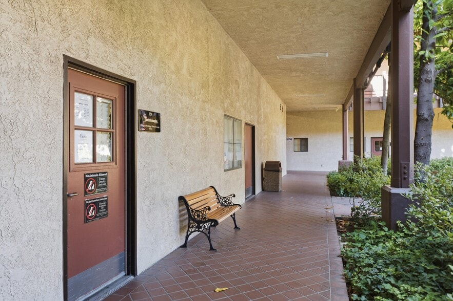 More Photos Of 44725 10th St W, Lancaster Medical For Sale